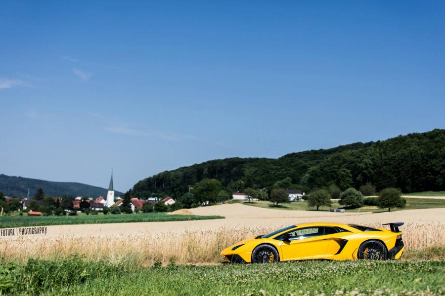  Lamborghini Aventador LP750-4 Superveloce 2015 года  (фото 34 из 49)